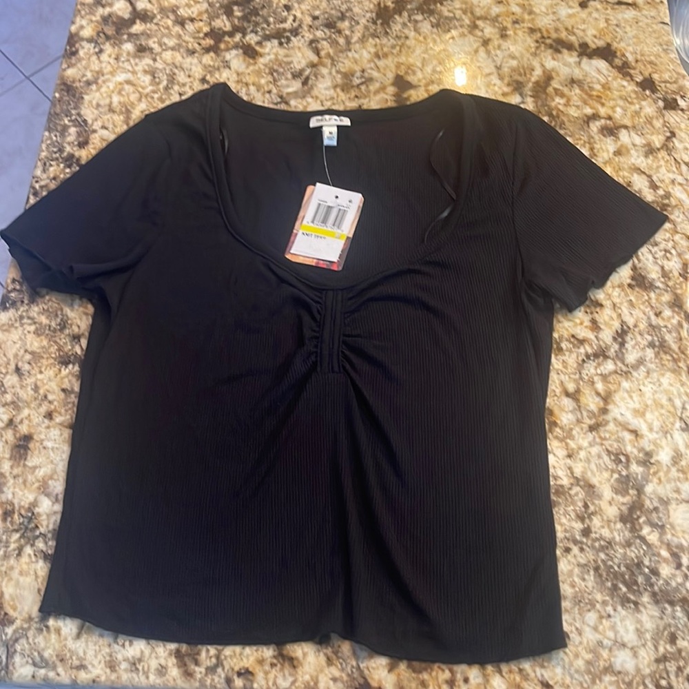 Juniors medium crop top